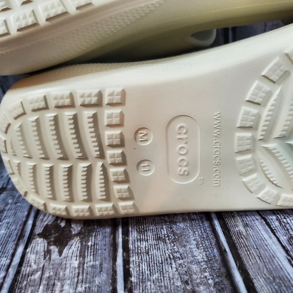 Crocs Men's Classic Crush Sandal Bone Off White Platform Slide Size 11